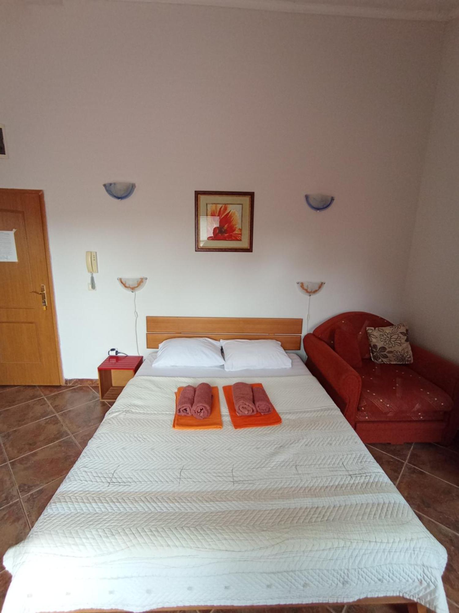 Markovic Aparthotel - Budva Becici Hotel Екстер'єр фото