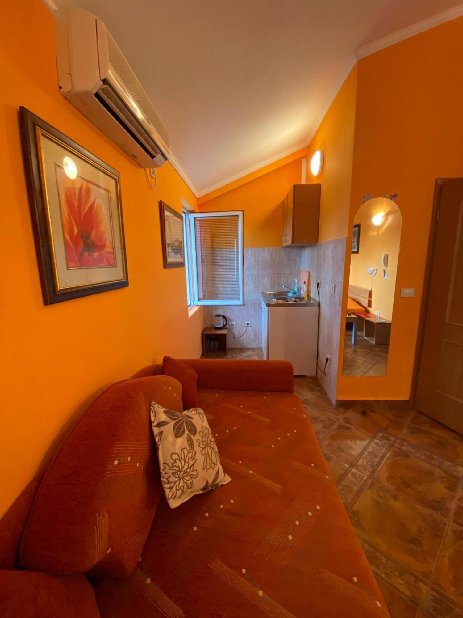 Markovic Aparthotel - Budva Becici Hotel Екстер'єр фото