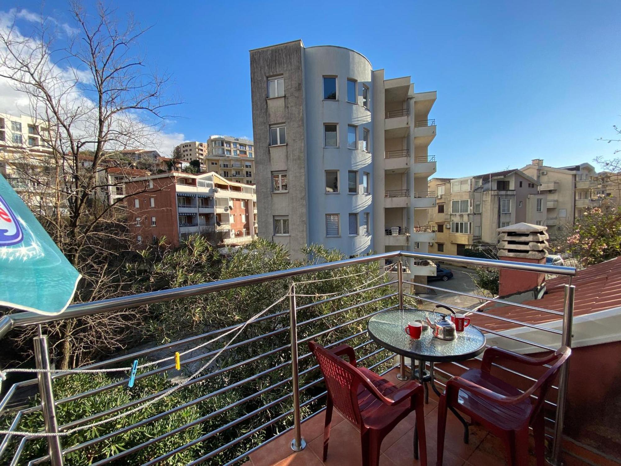 Markovic Aparthotel - Budva Becici Hotel Екстер'єр фото