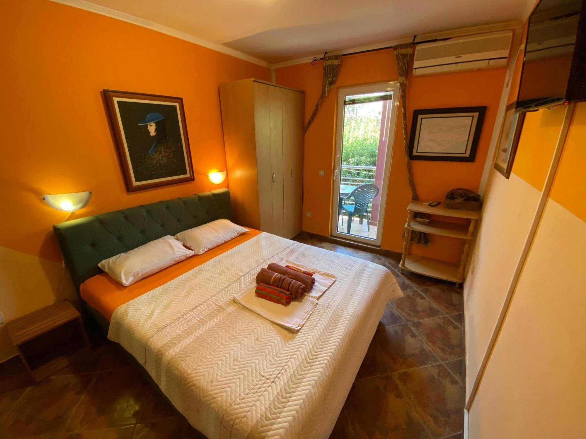 Markovic Aparthotel - Budva Becici Hotel Екстер'єр фото