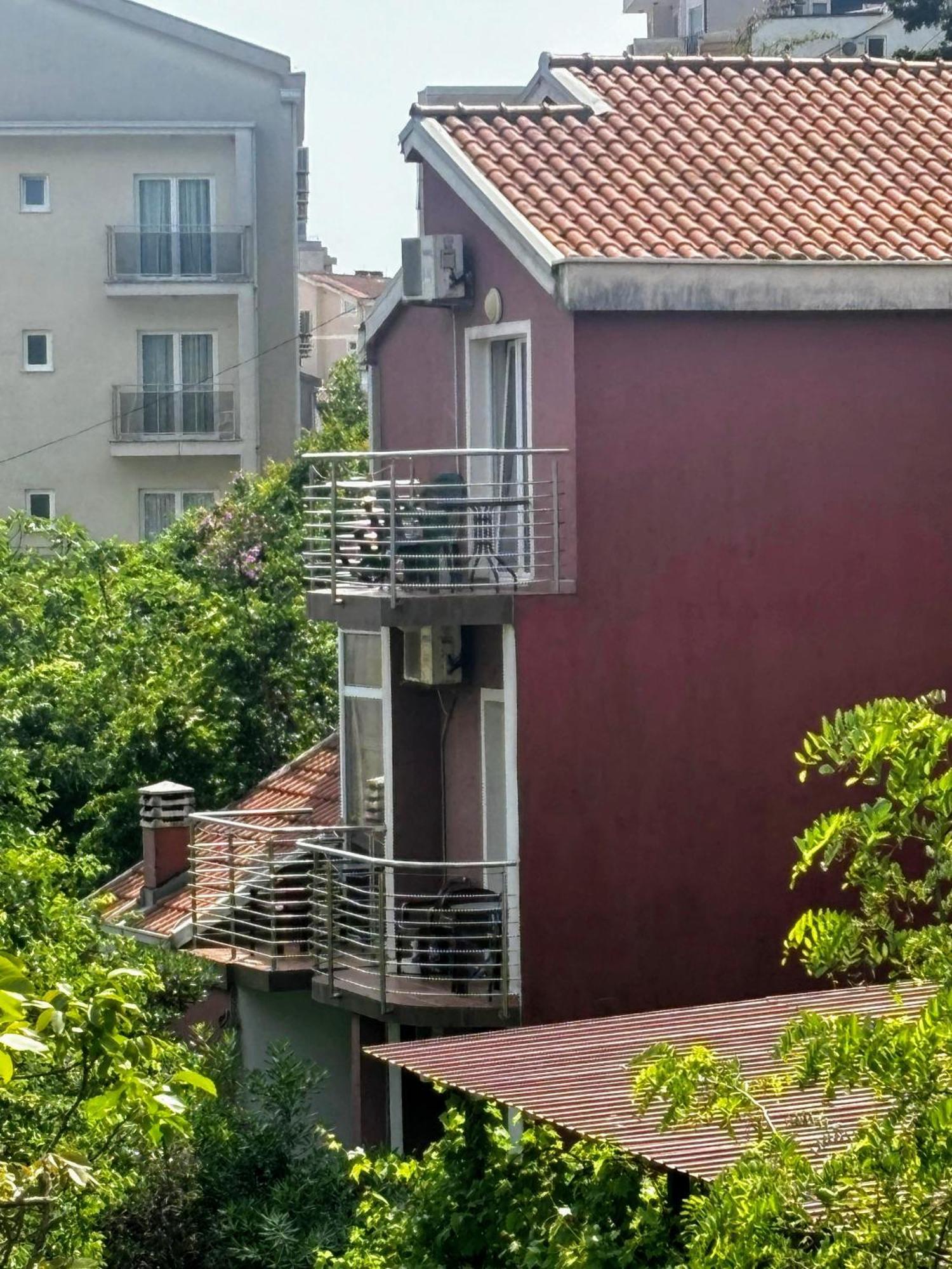 Markovic Aparthotel - Budva Becici Hotel Екстер'єр фото