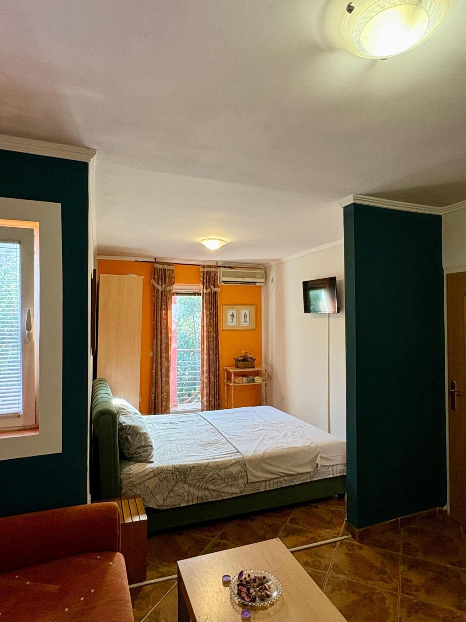 Markovic Aparthotel - Budva Becici Hotel Екстер'єр фото