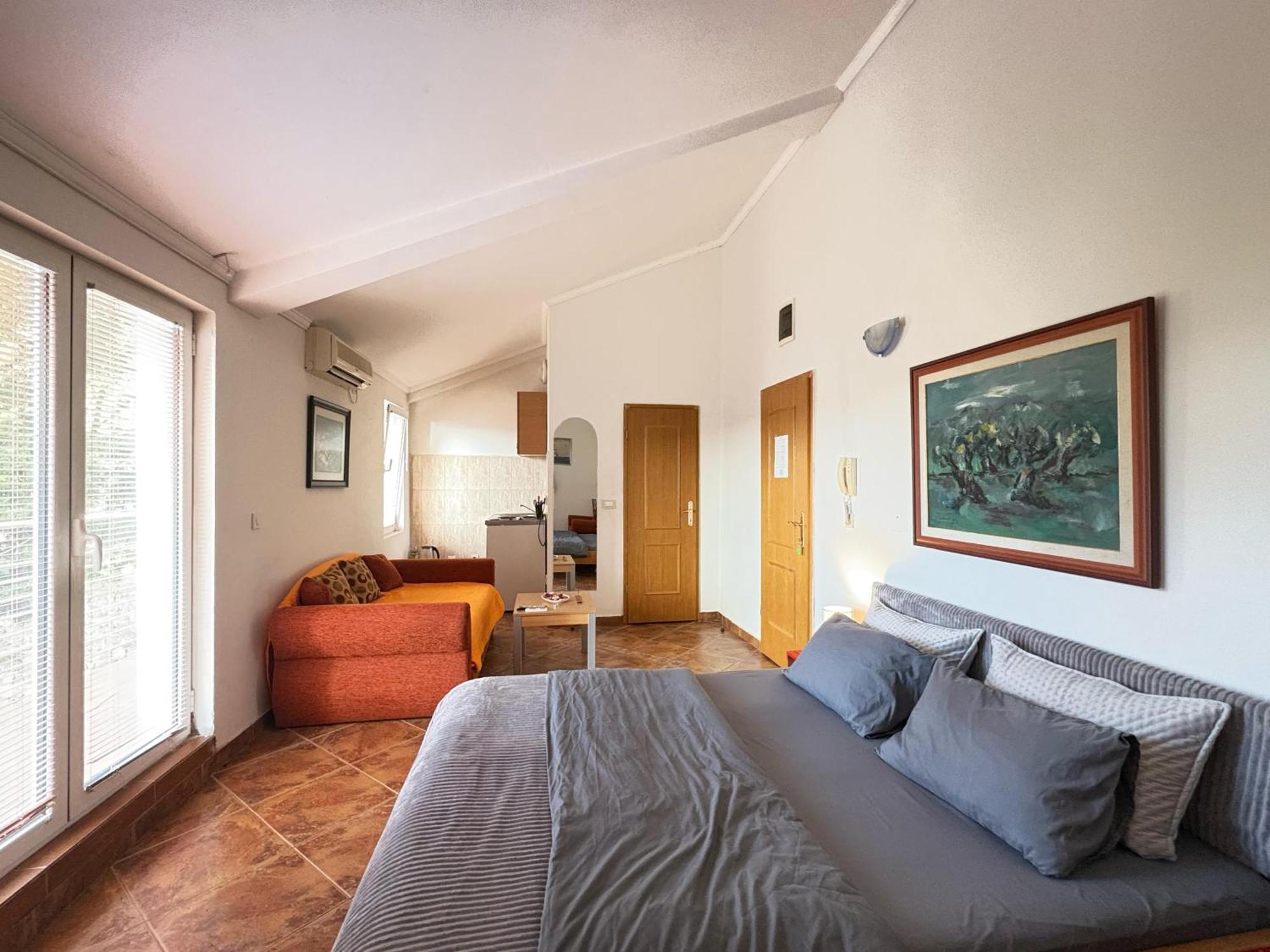 Markovic Aparthotel - Budva Becici Hotel Екстер'єр фото
