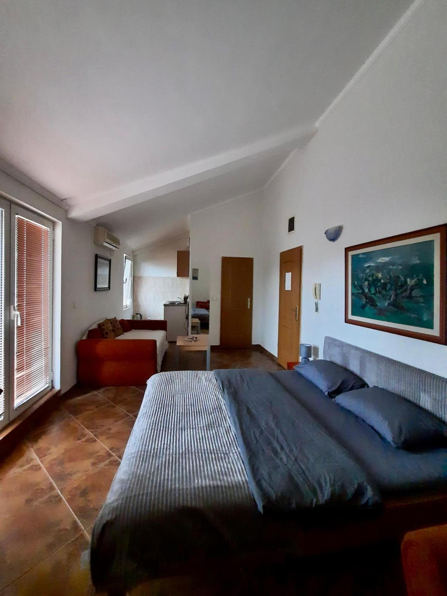 Markovic Aparthotel - Budva Becici Hotel Екстер'єр фото
